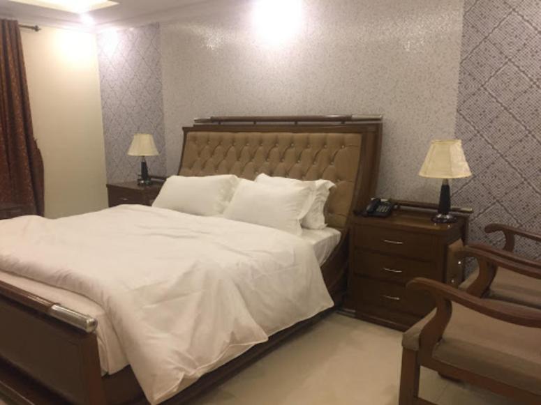 Best Hotels At Mall Road Murree For Honeymoon Couples